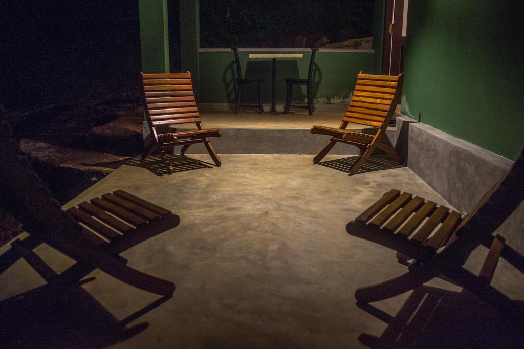 Sinharaja Hostel Deniyaya Δωμάτιο φωτογραφία
